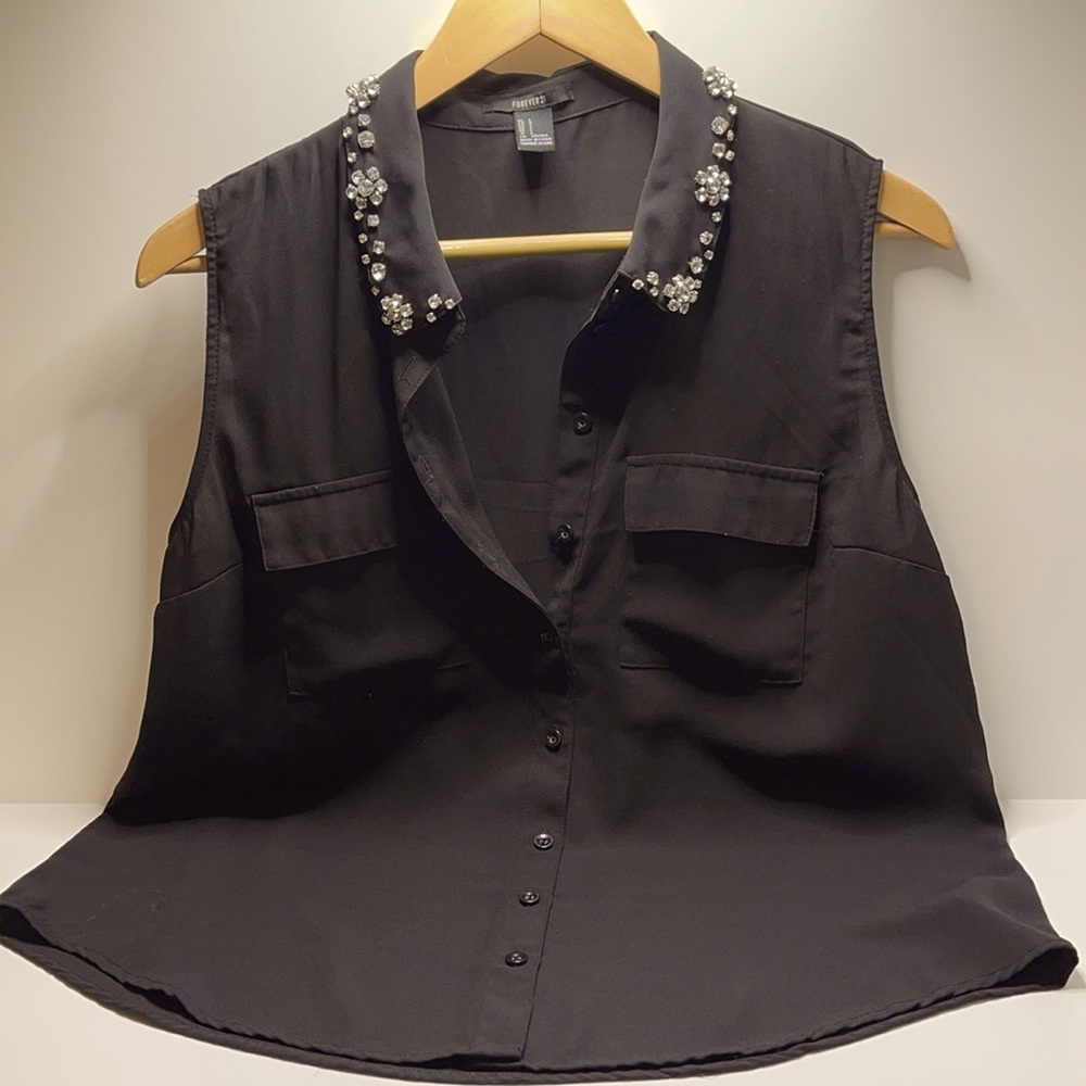 Used forever21 large black sleeveless blouse